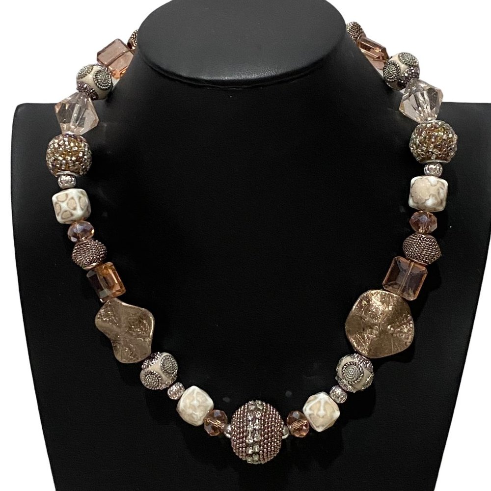 (3-098) Taupe, Beige & Peachy Mixed Media Necklace